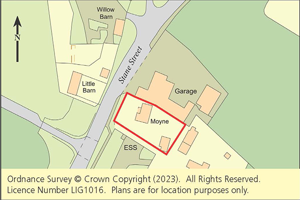 Lot: 136 - DETACHED HOUSE WITH GARAGE AND GARDENS IN NEED OF UPDATING -